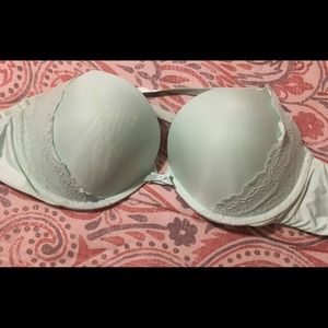 Nice pretty color  Victoria’s secrets bra LIKE NEW